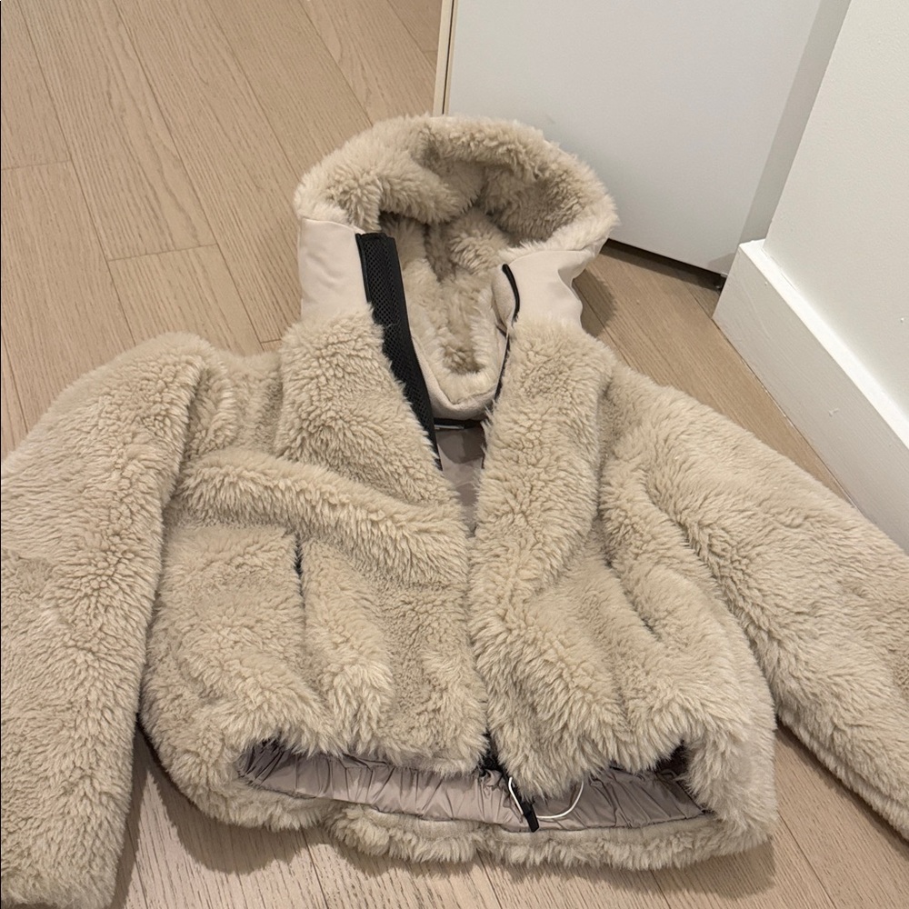 Women's Cream Faux Fur Ski Jacket